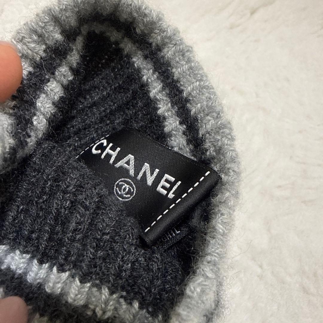 CHANEL ロゴ入り ラインソックス グレー