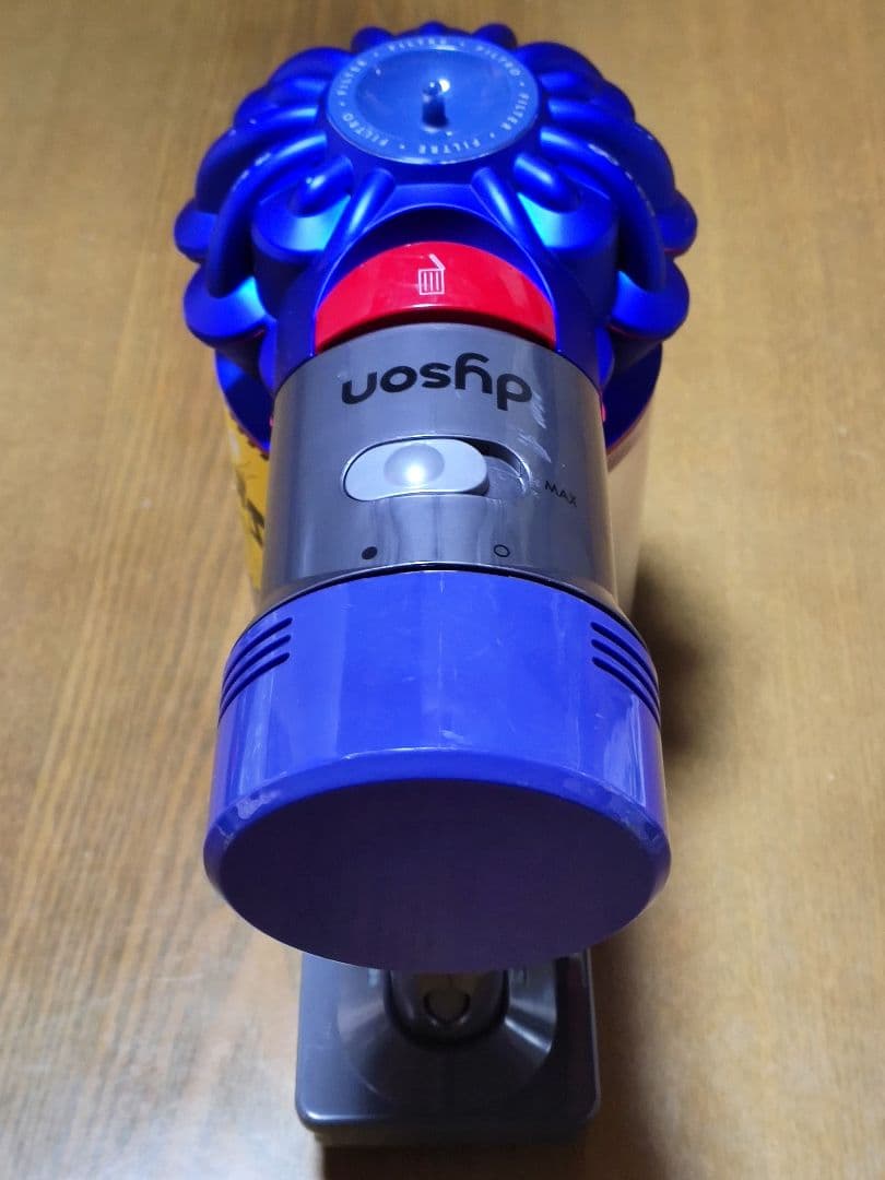 割引中ダイソンV8SV10掃除機＋マキタ18vアダプターセット分解清掃済み動作品