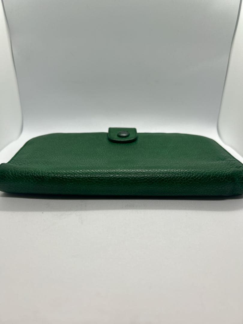 CHANEL シャネル　二つ折り財布　グリーン　レディース　ロゴ　お洒落/605
