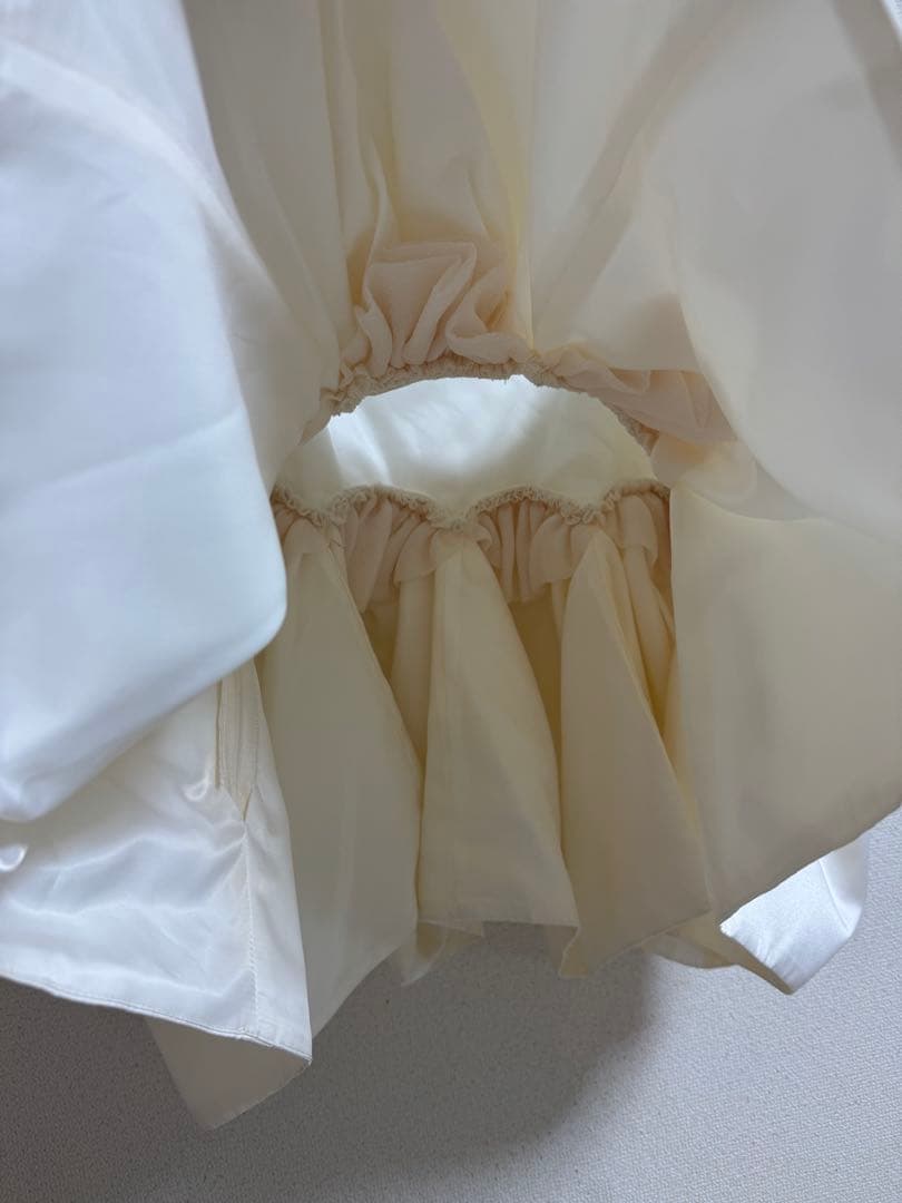 美品 bibiy. BIANCA TOPS ホワイト