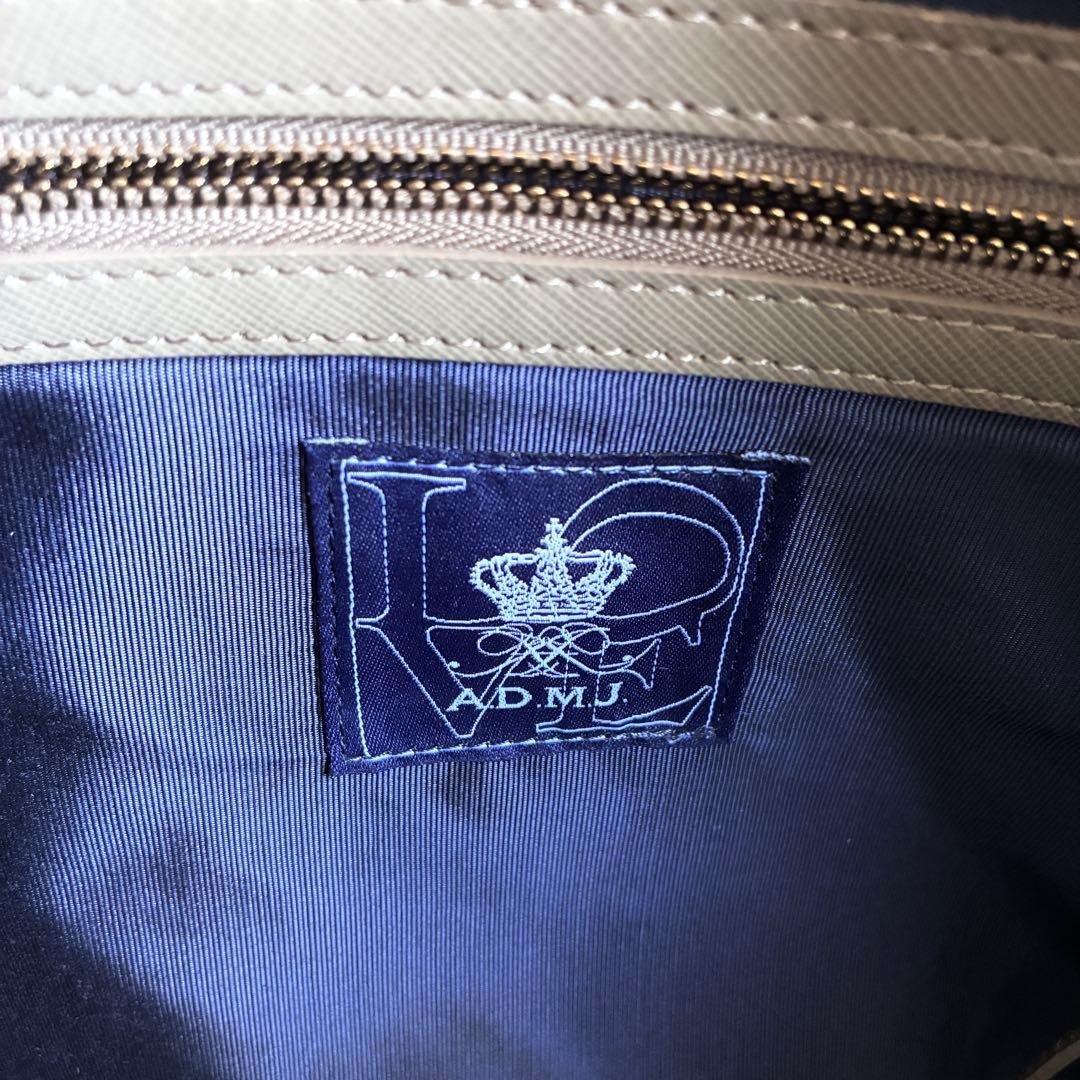【美品】ADMJ　シボ革　ボストン トートバッグ　アイボリー　ゴールド金具
