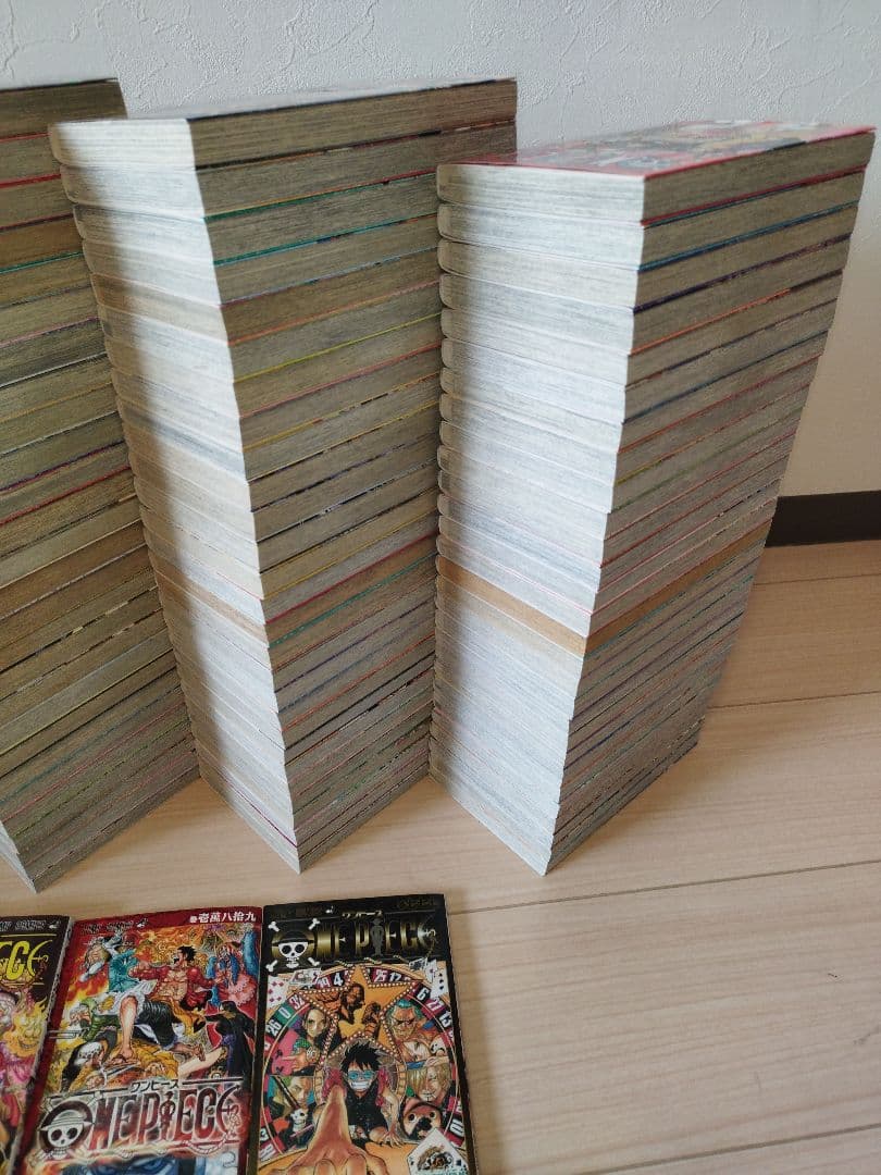 24時間以内発送します！ ワンピース 1巻〜114巻　 全巻セット+関連本2冊