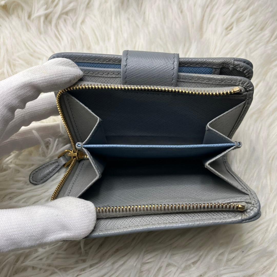 ✨現行モデル✨PRADA 二つ折り　財布　サフィアーノ　メタルロゴ　ICタグ
