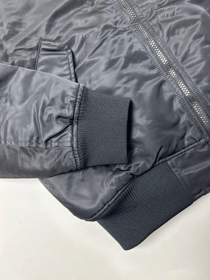 UNIQLO +J ブラック　MA-1 フライトジャケット　Mサイズ