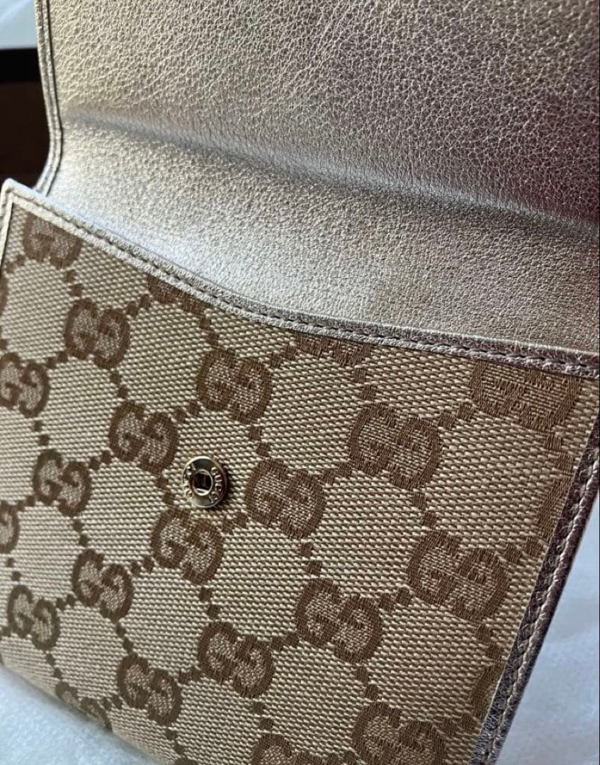 【新品】 【箱付き】 グッチ　財布　二つ折り