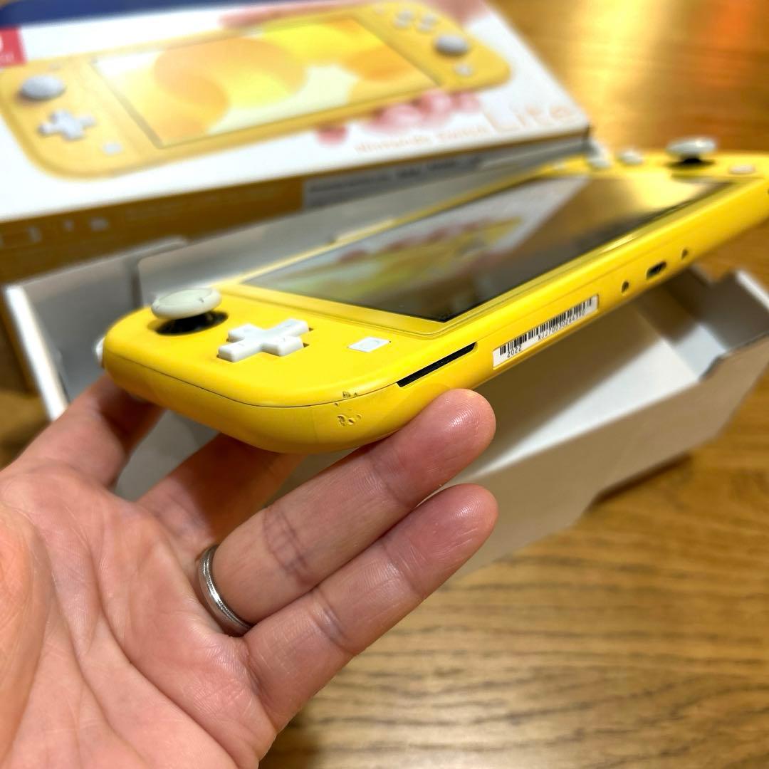 Nintendo Switch Lite イエロー 本体　ケース付き