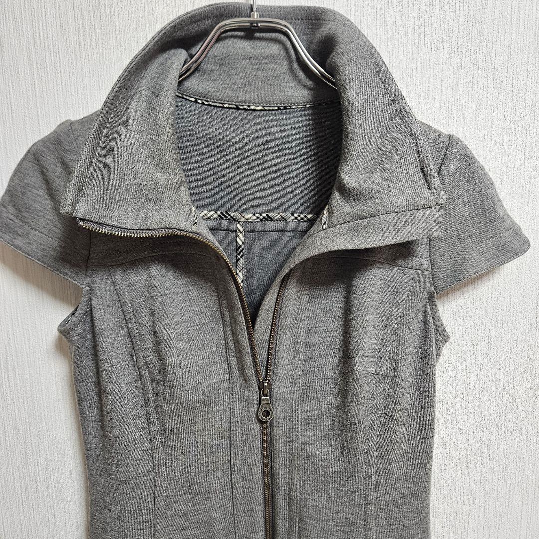 美品 BURBERRY BLUE LABEL ワンピース ジップアップ　グレー