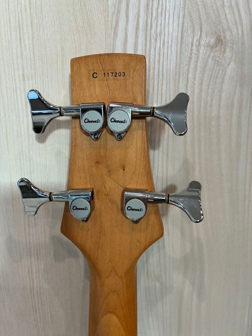 ジャンク品　Charvel エレキベース　ベース　メタリックレッド