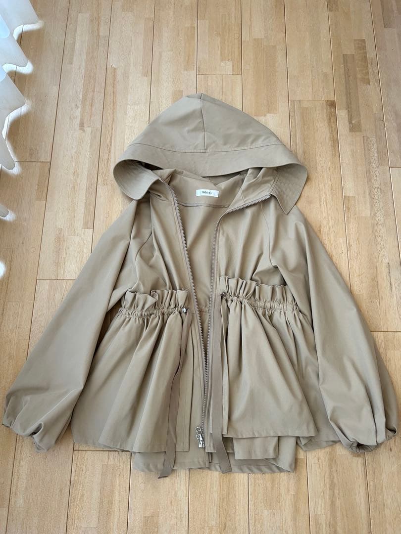 ［美品］TRÈFLE+1　ラッピングパーカー
