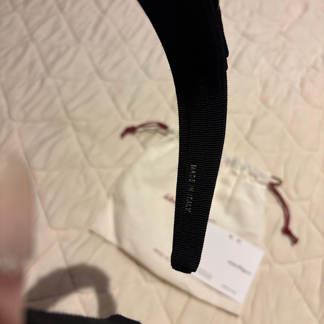 Salvatore Ferragamo ヘアバンド 黒　カチューシャ