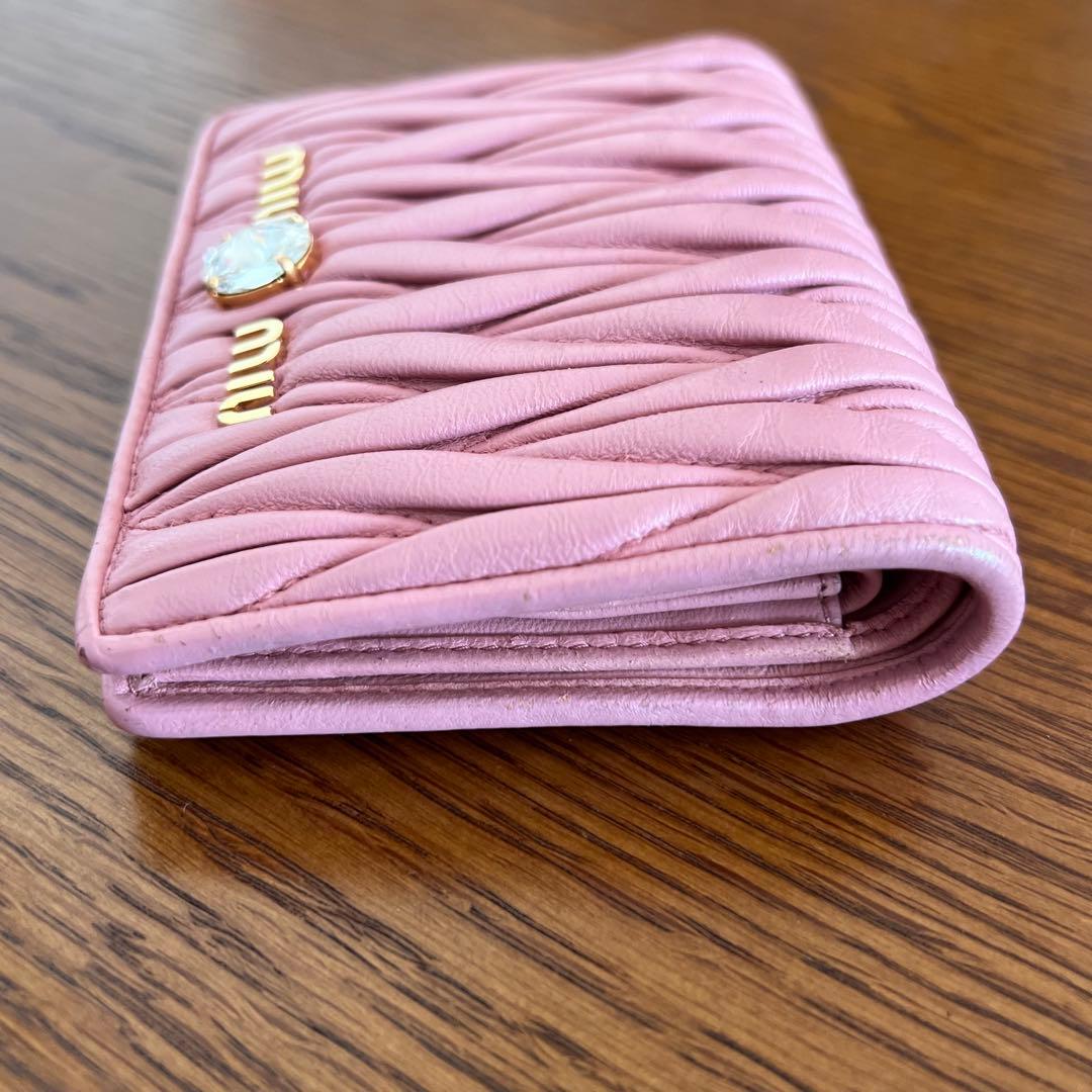 激レア ミュウミュウ ビジュー　マテラッセ レザー 折り財布 ピンク