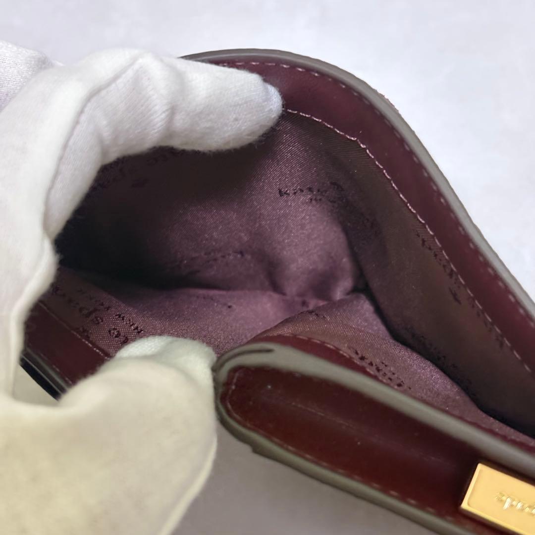 極美品　kate spade スペード フラワー　二つ折り財布　花柄　レザー　赤