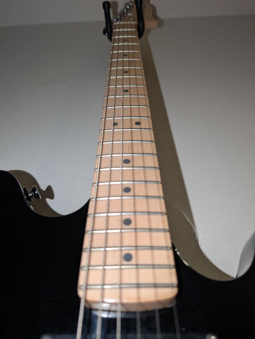 セミアコ　Squier Starcaster ブラック