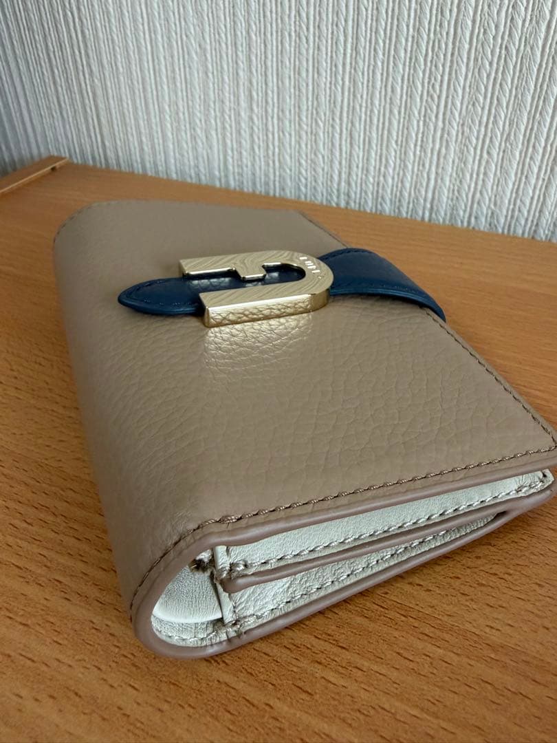 ⭐️新品未使用⭐️FURLA 二つ折り財布 グレージュ/ネイビー
