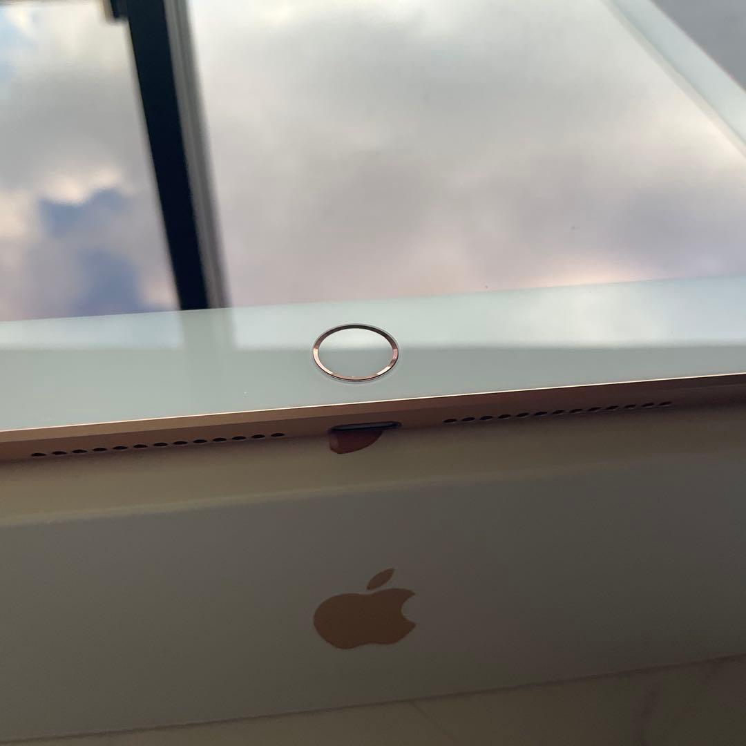 【極美品】Apple iPad 第6世代 Wi-Fi Cellular 32GB