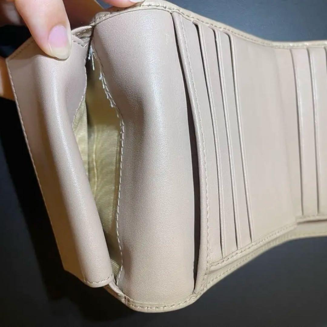 ふ*マ様 【正規品】PRADA 二つ折り財布 ベージュ