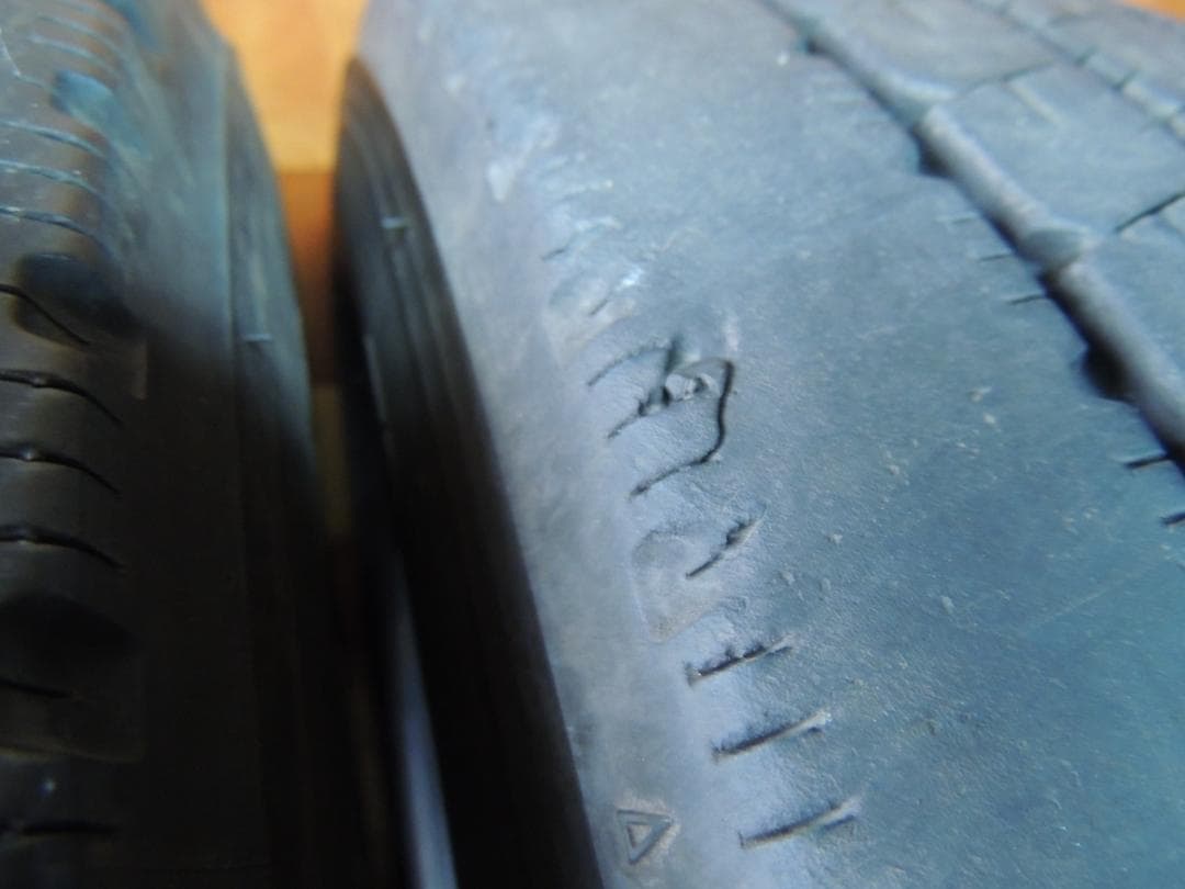 A16　195/75R15 LT　ブリヂストン　4本　トレッド面に小傷有り