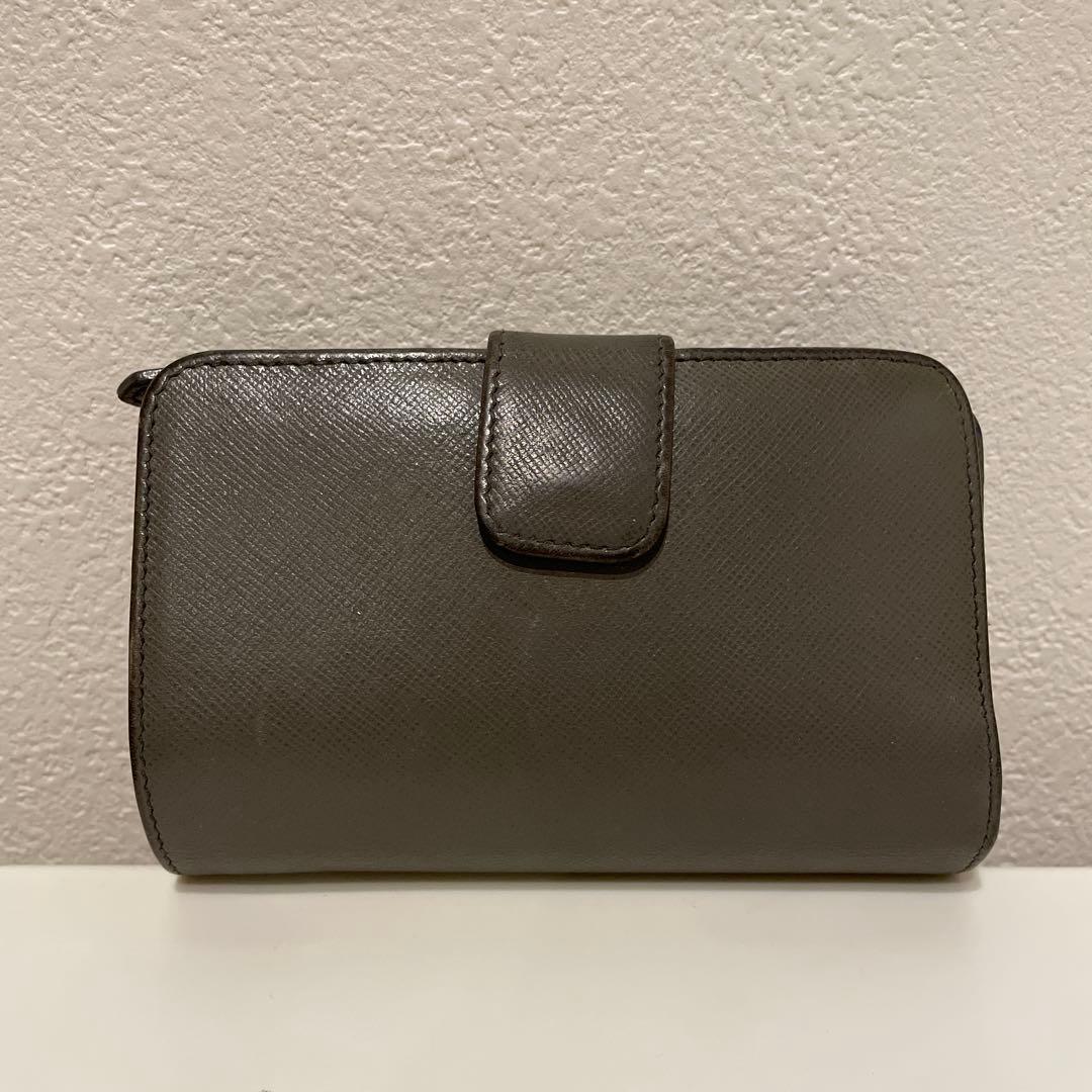 PRADA グレー 二つ折り財布