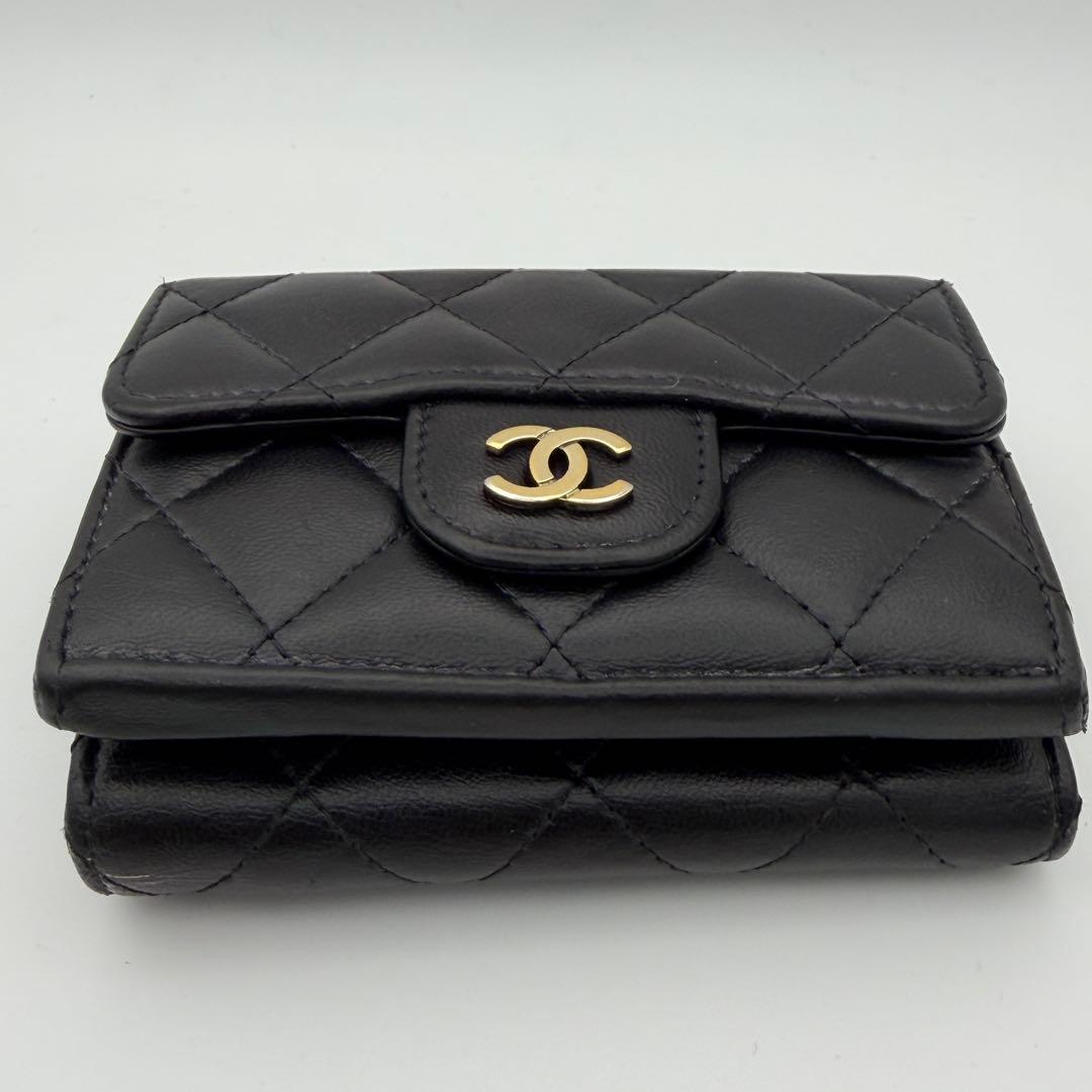 CHANEL シャネル ミニ財布 マトラッセ 三つ折り コンパクトゴールド金具
