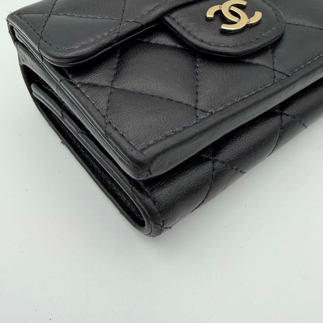 CHANEL シャネル ミニ財布 マトラッセ 三つ折り コンパクトゴールド金具
