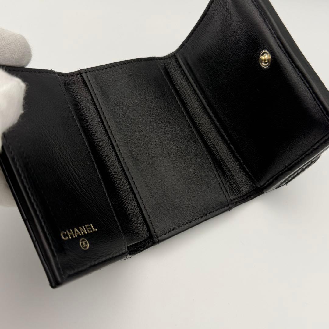 CHANEL シャネル ミニ財布 マトラッセ 三つ折り コンパクトゴールド金具
