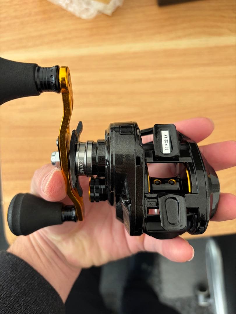 【アブ】ロキサーニパワーシューター　右巻