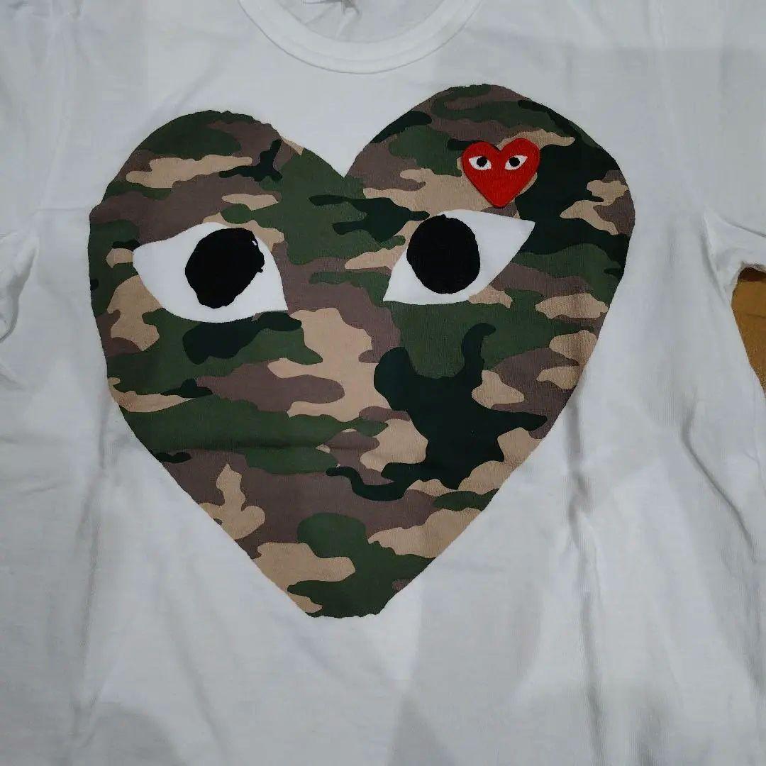プレイコムデギャルソン　迷彩柄　 カモフラージュハートTシャツ