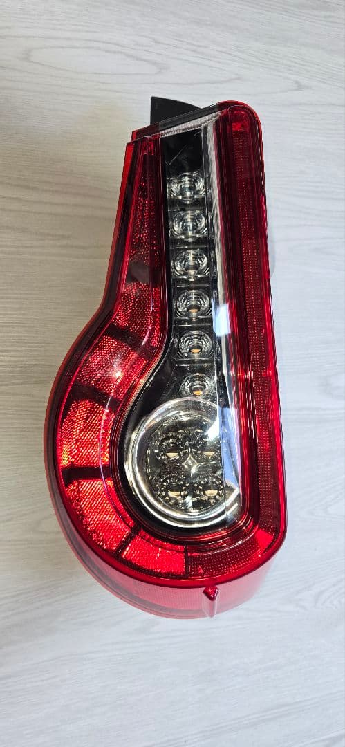 86.ZN6/BRZ.ZC6　後期純正テールランプ (パッキン交換済み)