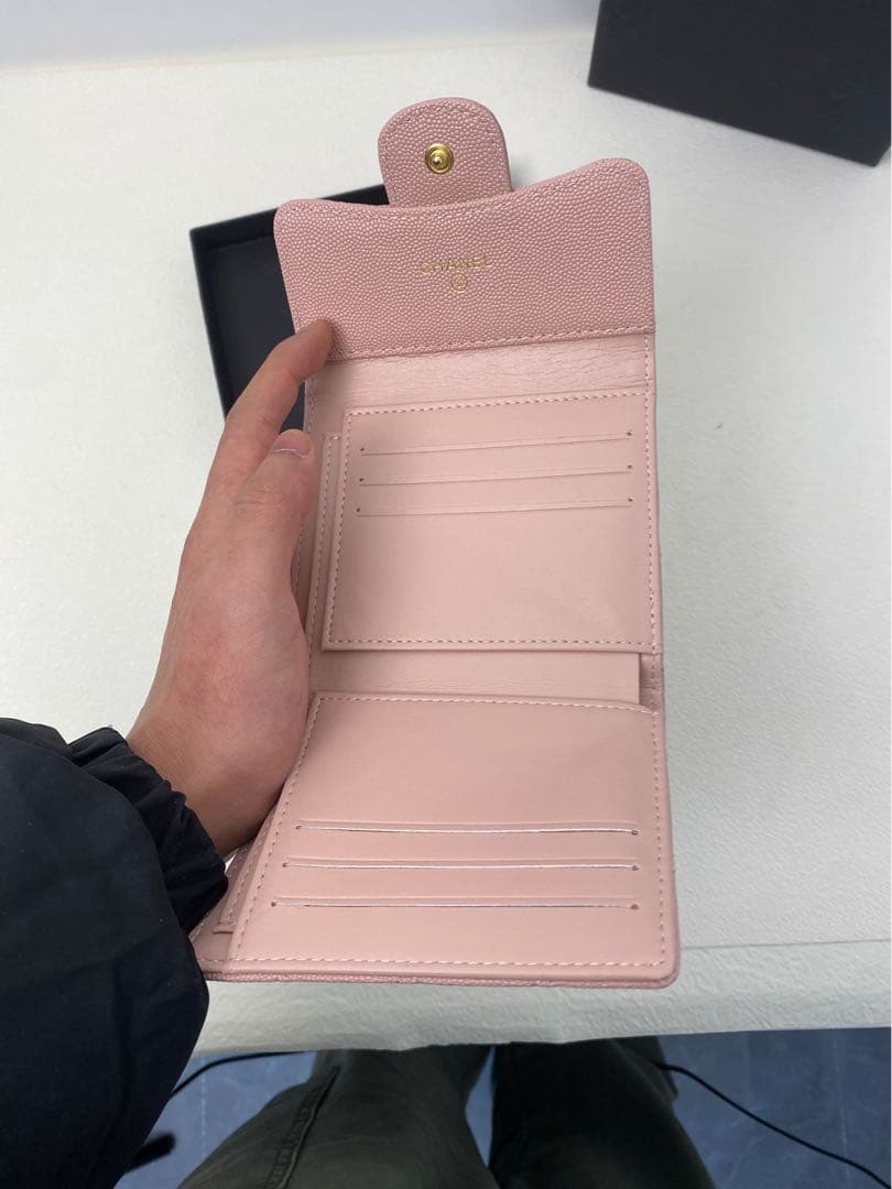 CHANEL ピンク キルティング 三つ折財布