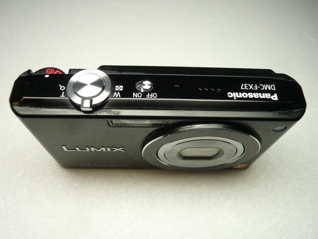 LUMIX★DMC-FX37⭐️海外仕様機種(日本語表示有)⭕️正面スレ小傷多い