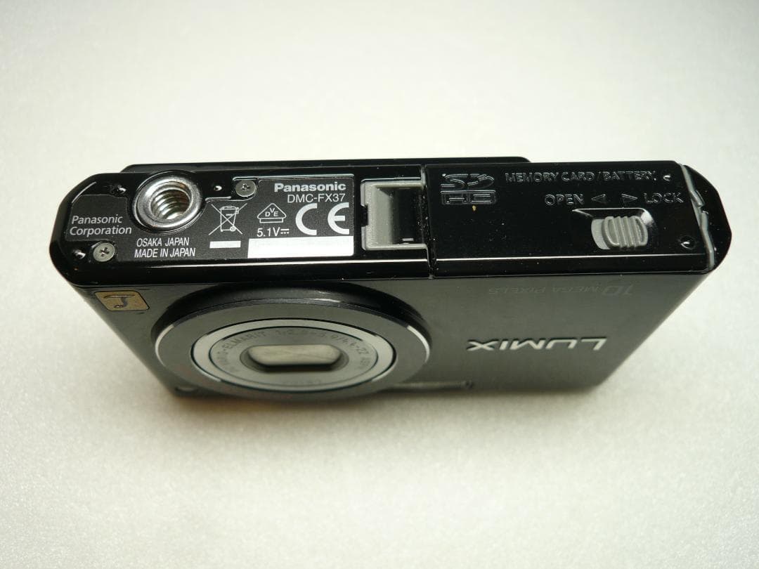 LUMIX★DMC-FX37⭐️海外仕様機種(日本語表示有)⭕️正面スレ小傷多い