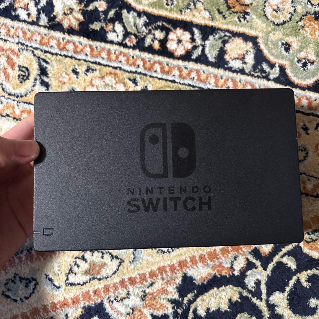 Nintendo Switch 本体 ネオンブルー／ネオンレッド