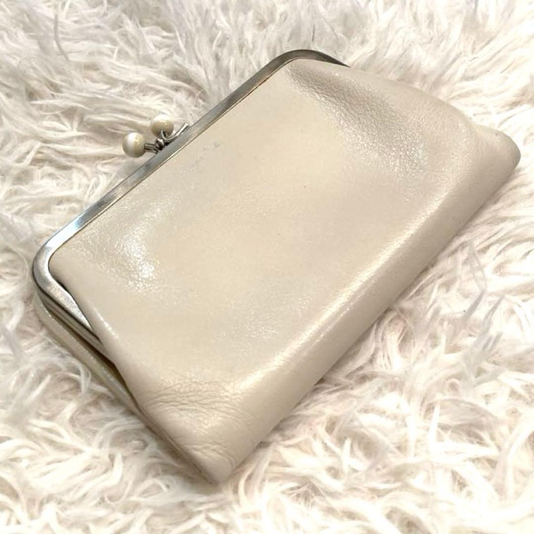【美品】agnes b. レザー　がま口　二つ折り財布　ベージュ
