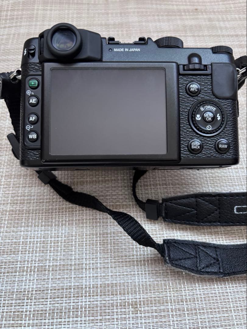 【美品】FUJIFILM X10 デジタルカメラ