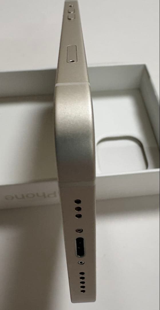 ★チム★ iPhone 14 スターライト　128gb