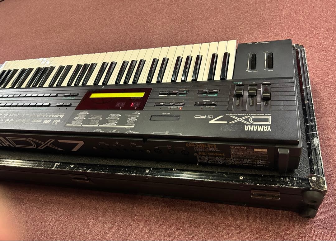 【YAMAHA DX7II FDデジタルシンセサイザー】中古品