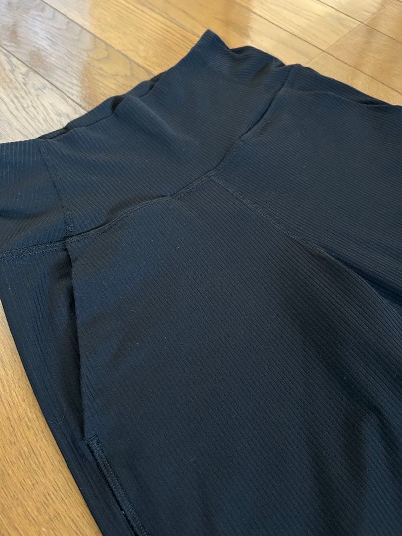 ルルレモン Align™ ハイライズ リブワイドレッグパンツ