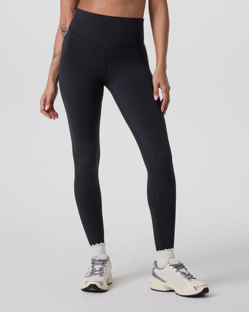 123　Vuori AllTheForm™ Legging- Short