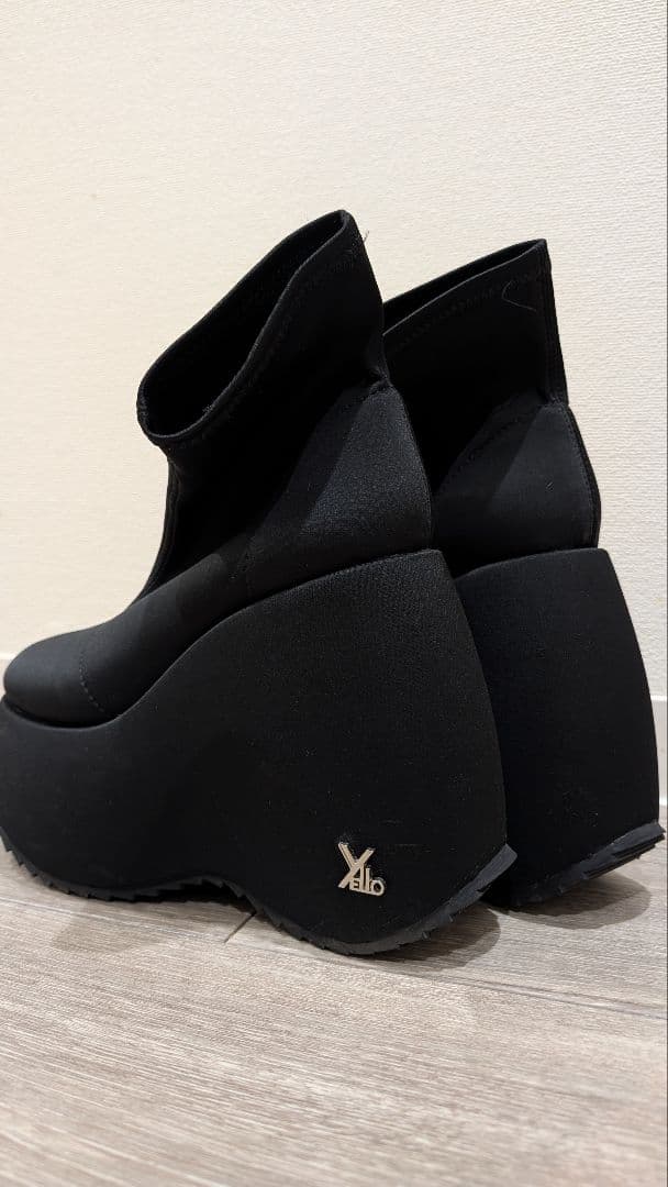 靴 YELLO TOKYO BLACK PLATFORM SHORT BOOTS S