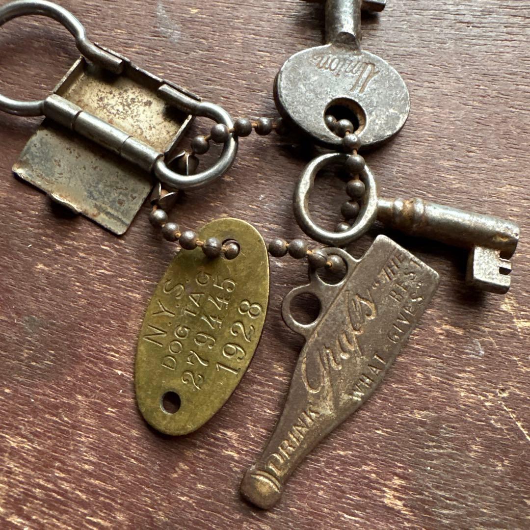US JUNK KEY-CHAINS／ANTIQUE ／1920’s