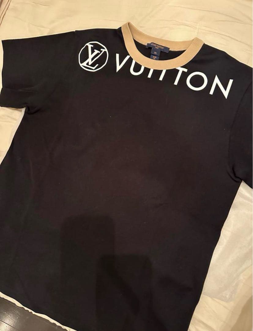 今週末まで限定お値下げ!! ✧‧ルイ・ヴィトン✧‧˚ ロゴTシャツ