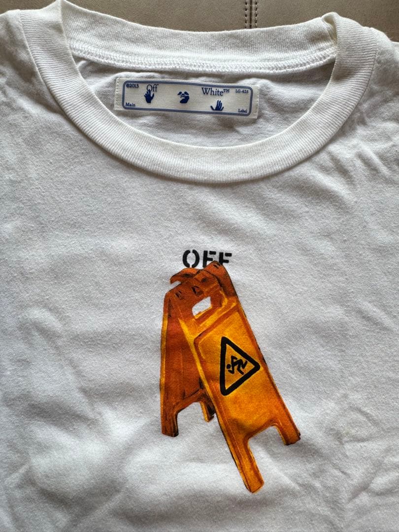 Off-White オフホワイト　Tシャツ　人気アイコン　M