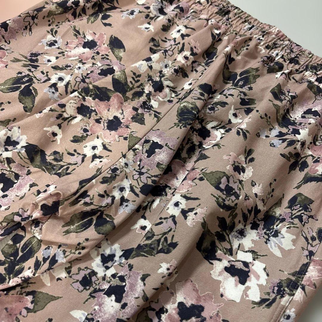 Chacott チャコットフラワープリント リラックスフィットヨガパンツ