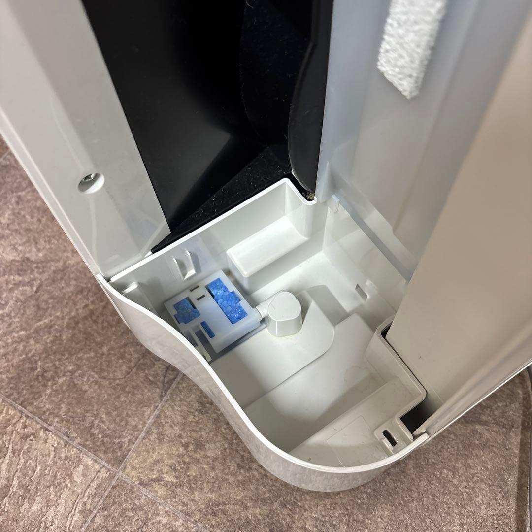 シャープ　空気清浄加湿器　KC-N50-W
