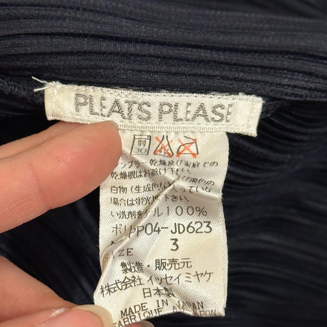 なっちゃん様PLEATS PLEASE　ネイビー　サイズ3　HR1051