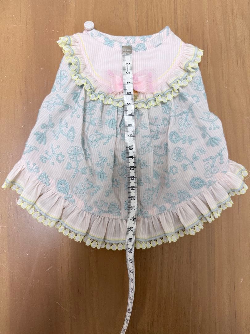 Bonbonjour 贅沢な刺繍布地、パステルカラーの可愛いワンピース サイズ2