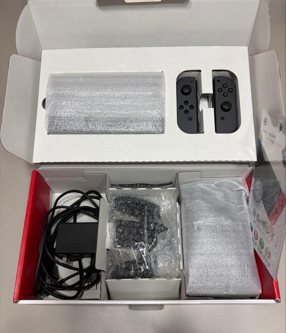 楽一番公式アカウント06 【Nintendo Switch】本体 グレー