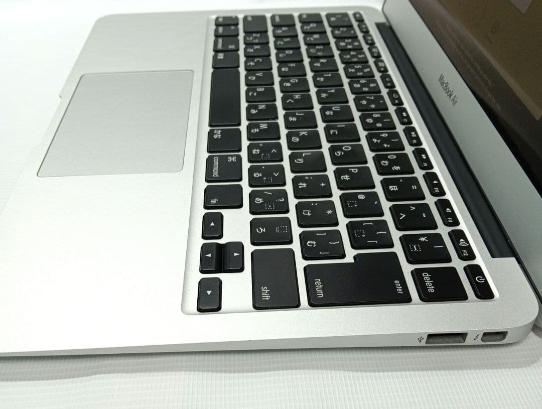 MacBook Air11インチ Core i5 SSD121GB 動作品格安