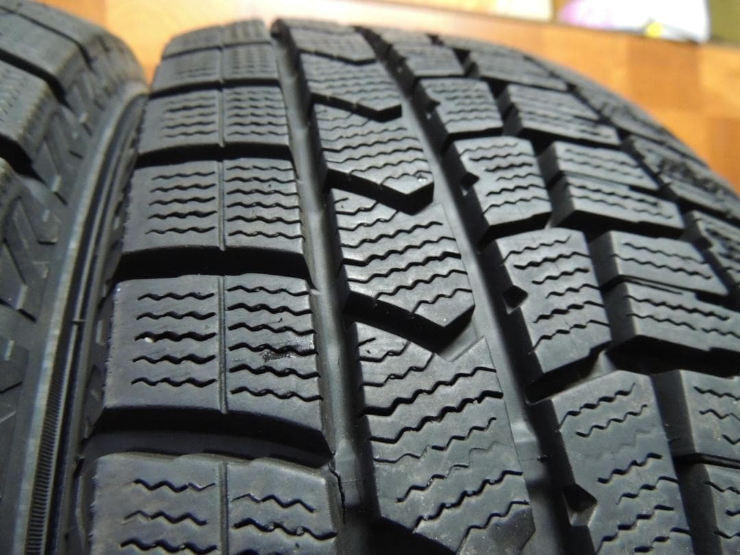 A21　195/65R15　ダンロップ　スタッドレス　2本　トレッド面に小傷有り