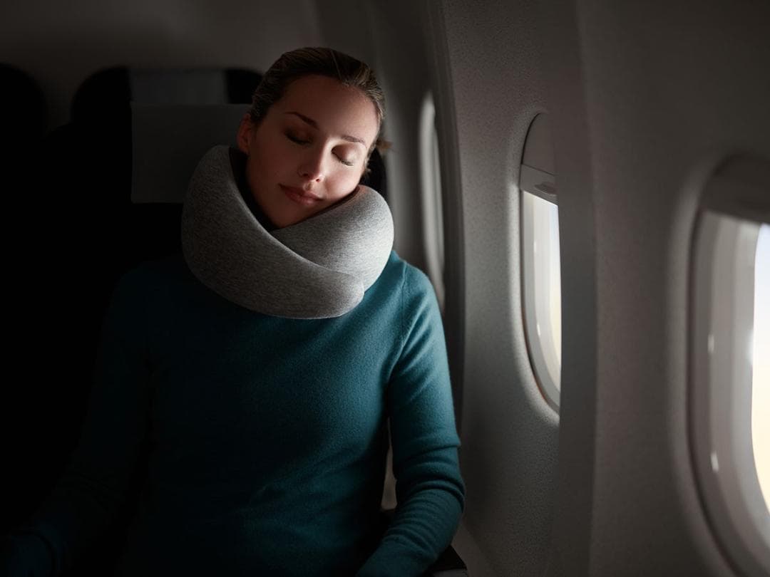【ほぼ新品】 Ostrichpillow GO ネックピロー １回使用のみ